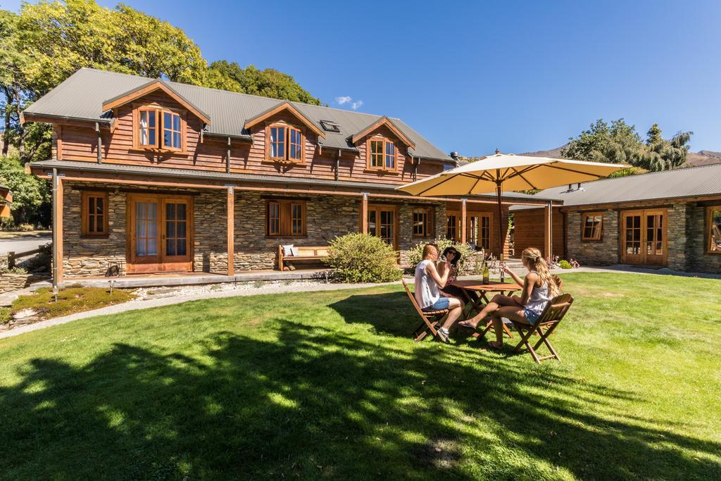 Wanaka Homestead Lodge & Cottages Esterno foto