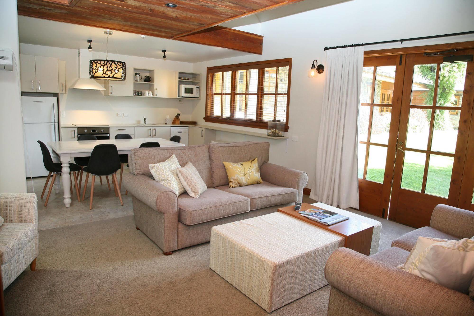Wanaka Homestead Lodge & Cottages Esterno foto