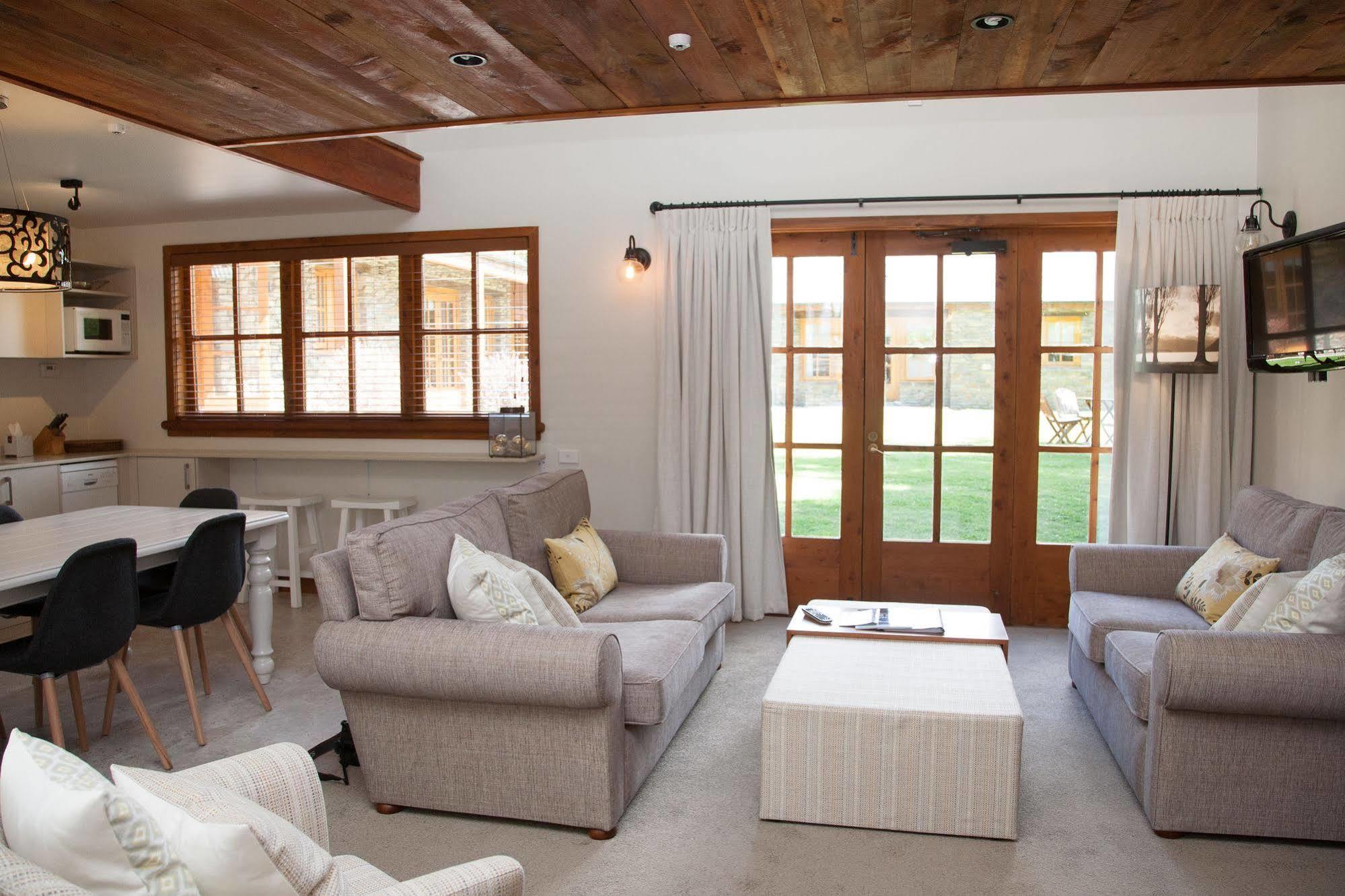 Wanaka Homestead Lodge & Cottages Esterno foto